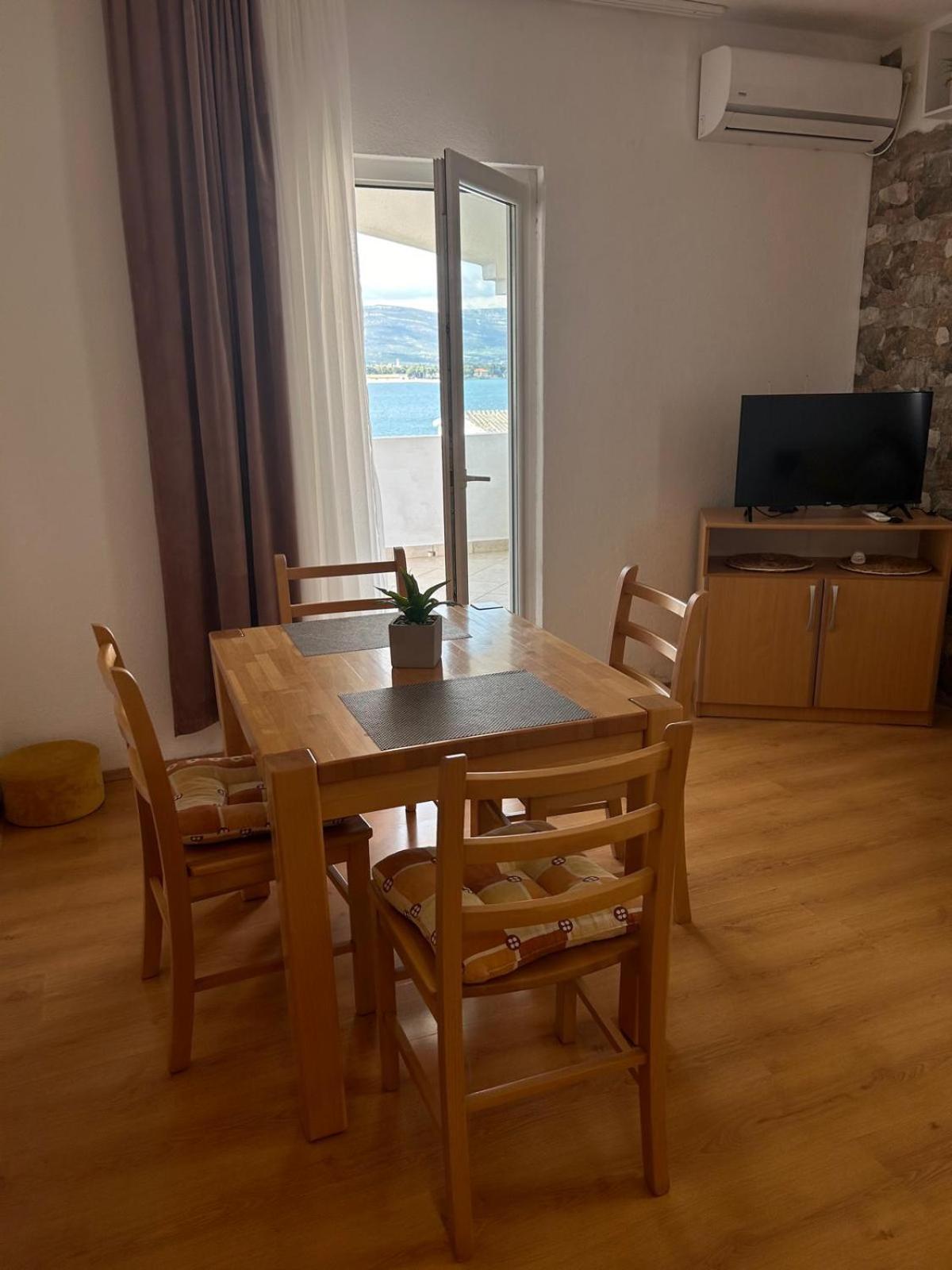 Apartmani Grgic Trogir Exterior photo