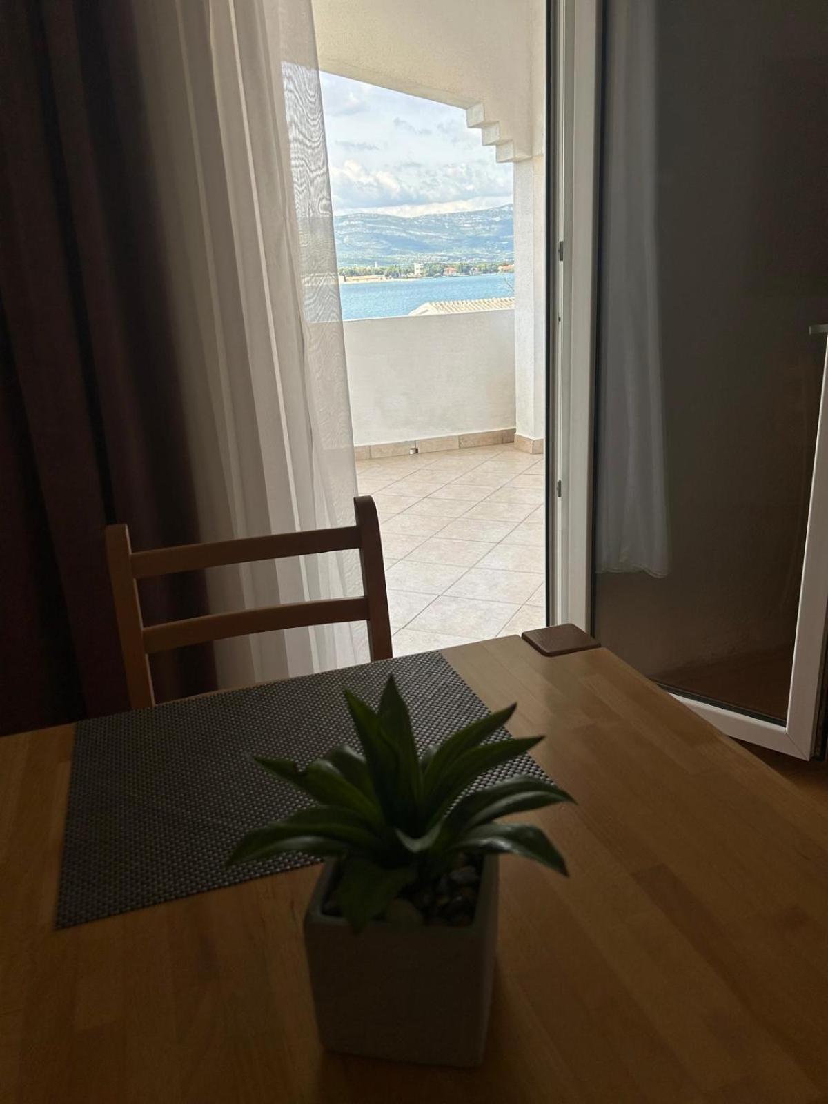 Apartmani Grgic Trogir Exterior photo